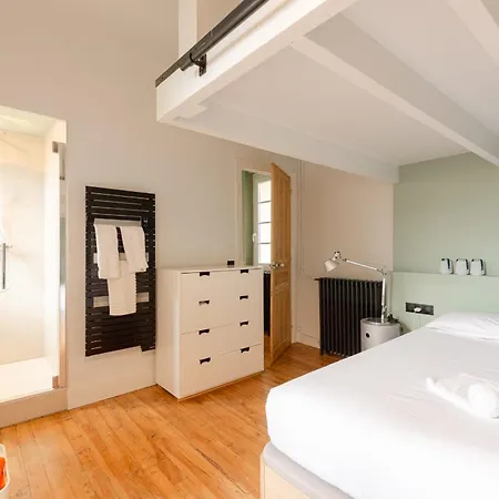 Misva Keyweek Architect-designed Flat In With Garden *