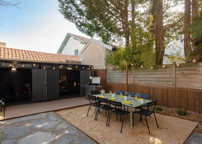 Misva Keyweek Architect-designed Flat In With Garden Biarriz